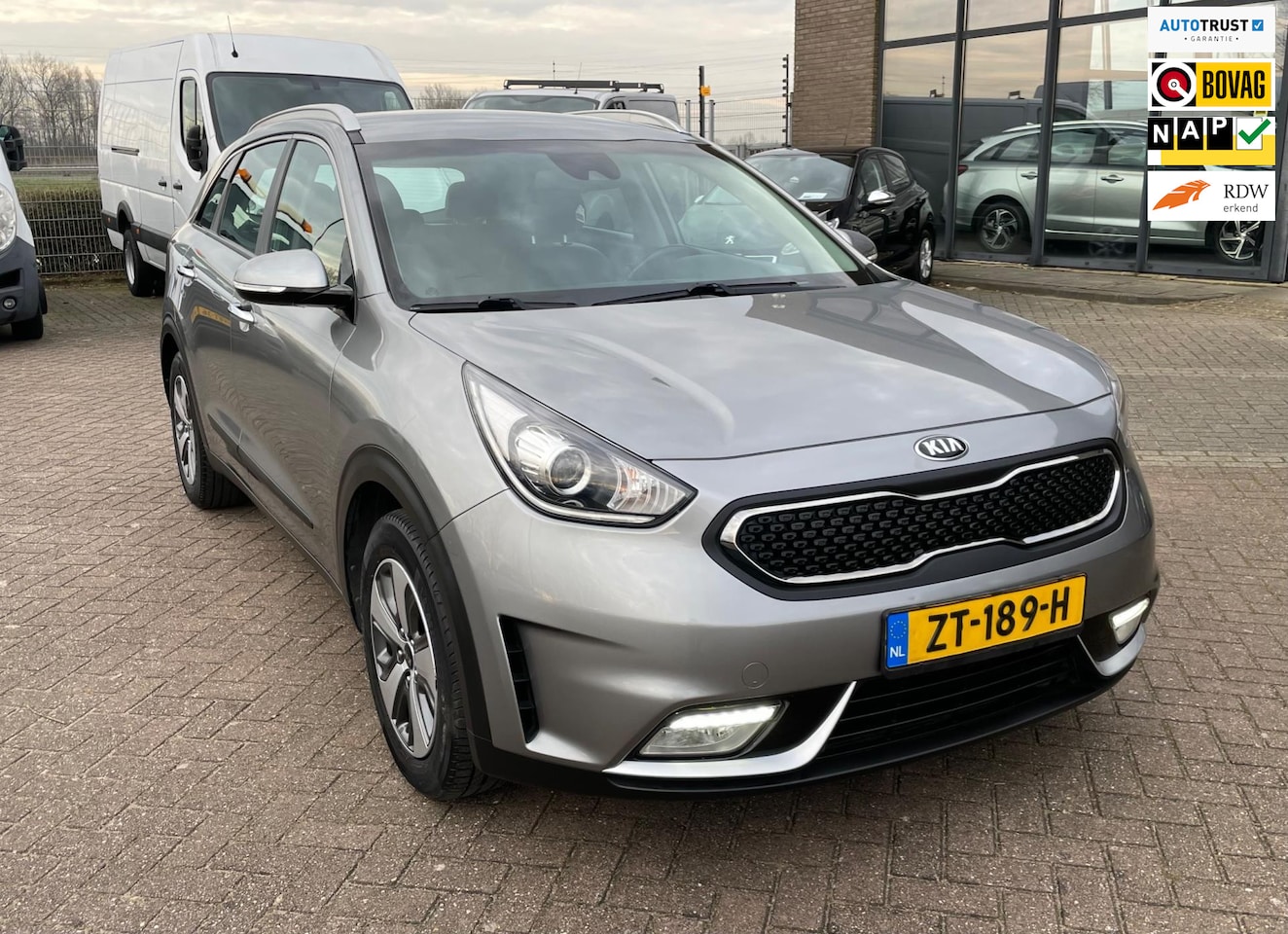 Kia Niro - 1.6 GDi Hybrid ExecutiveLine 1.6 GDi Hybrid ExecutiveLine, Aut, 1e eig afk, Geen import, Nap, Goed oh! - AutoWereld.nl