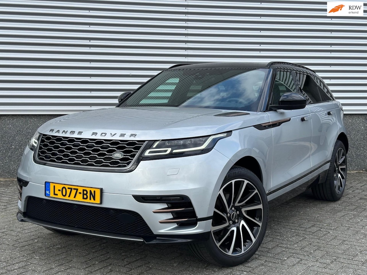 Land Rover Range Rover Velar - 2.0 I4 AWD R-Dynamic HSE Pano Leder - AutoWereld.nl