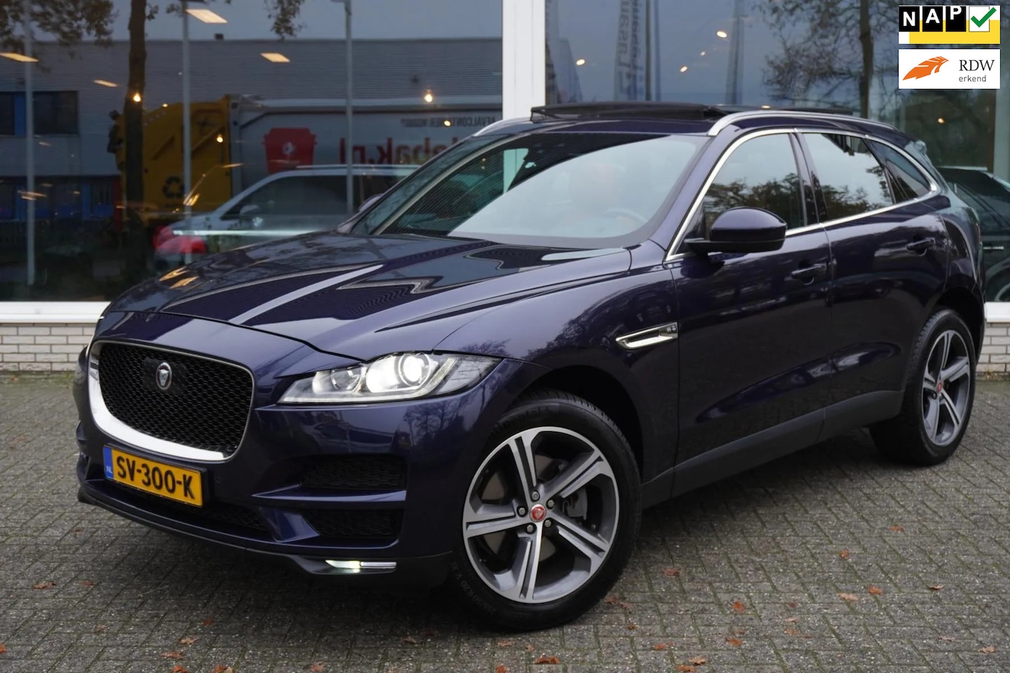 Jaguar F-Pace - 2.0 Portfolio AWD 20d Pano Meridian ACC Vol Top - AutoWereld.nl