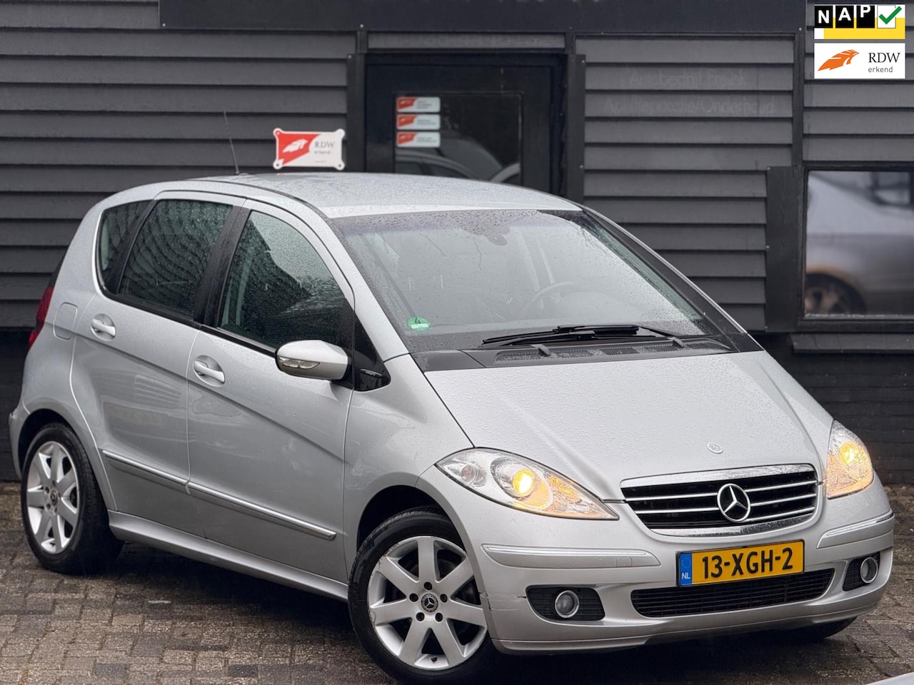 Mercedes-Benz A-klasse - 200|Automaat|Hoge instap|Cruise control|Stoelverwarming - AutoWereld.nl