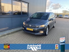 Volkswagen Touran - 1.5 TSi 150pk DSG Comfortline Business 7-pers. CAMERA/NAVI/CARPLAY/TREKHAAK/PDC/STOELVERWA