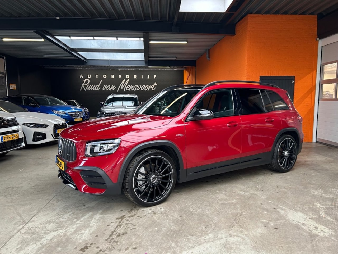 Mercedes-Benz GLB - AMG 35 4M PREM / Pano / 360camera / Burmester / 21inch - AutoWereld.nl