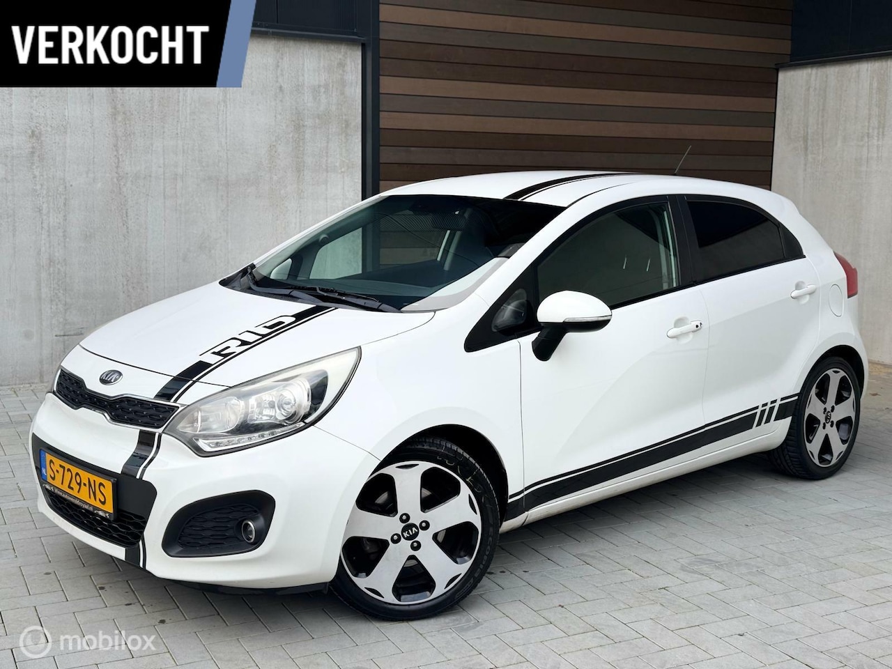 Kia Rio - 1.2 CVVT Design Edition 1.2 CVVT Design Edition - AutoWereld.nl