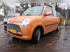 Daihatsu Trevis - 1.0 zuinige 5 drs auto met nw apk 11-2-2026 airco