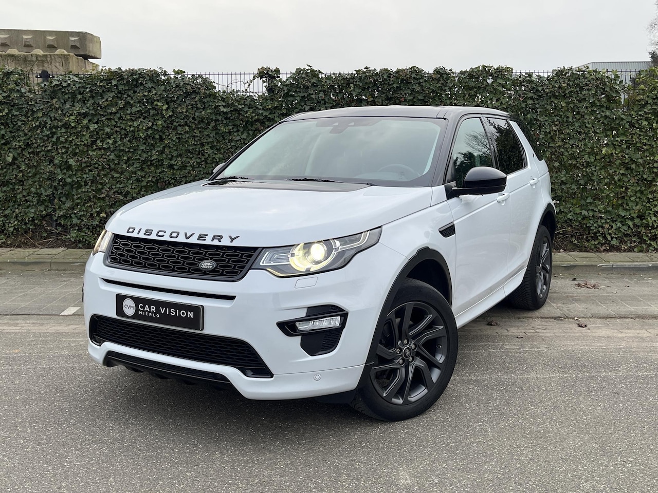 Land Rover Discovery Sport - 2.0 TD4 HSE Luxury 2.0 TD4 HSE Luxury - AutoWereld.nl