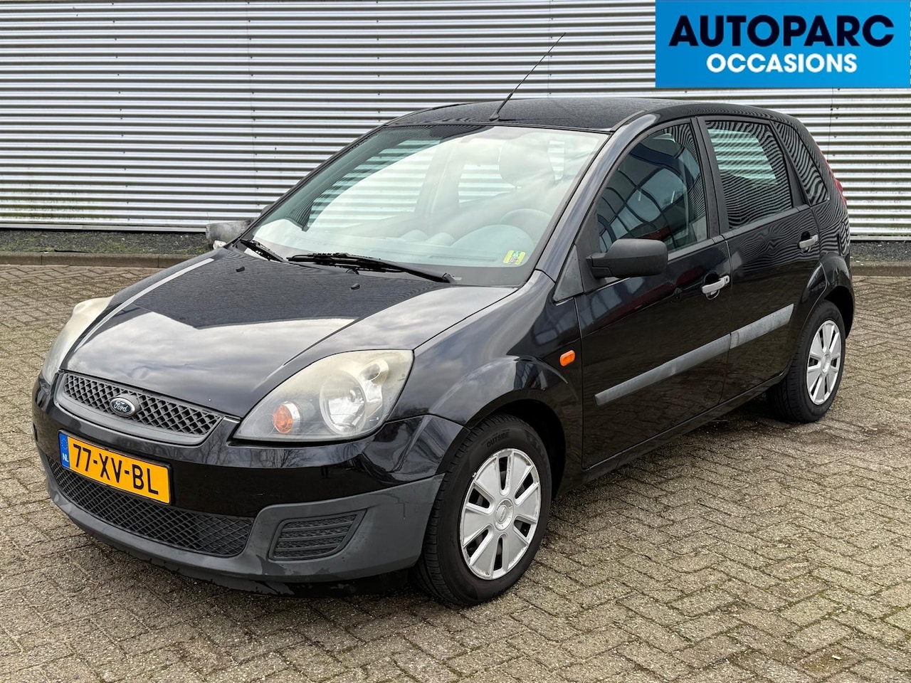 Ford Fiesta - 1.3-8V Cool & Sound AIRCO, 5 DEURS, APK, RIJDT EN SCHAKELT GOED. - AutoWereld.nl