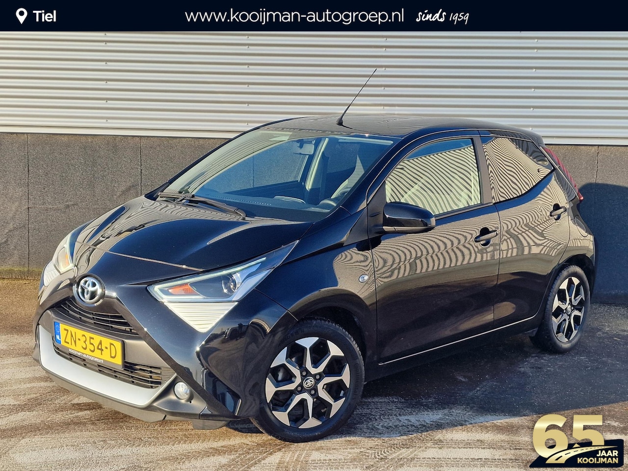 Toyota Aygo - 1.0 VVT-i x-cite incl: Climate control, LM velgen, Parkeerhulpcamera, Metallic lak. - AutoWereld.nl