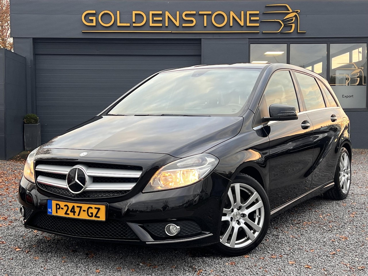 Mercedes-Benz B-klasse - 180 Ambition 1e Eigenaar,Navi,Airco,PDC,Trekhaak,Bluetooth,6-bak,Nieuwe APK bij Aflevering - AutoWereld.nl