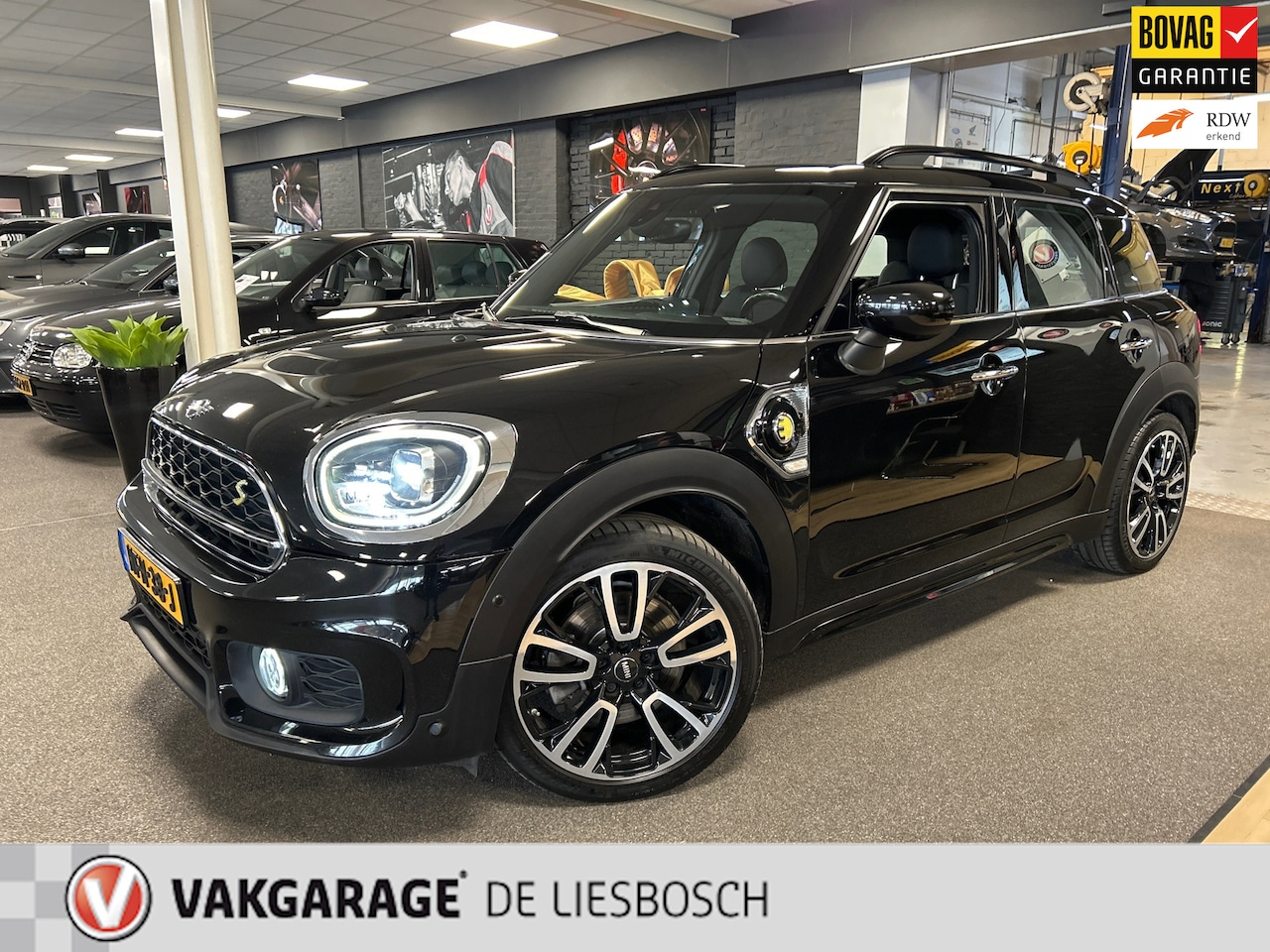 MINI Countryman - Mini 2.0 Cooper S E ALL4 Chili Works / led / digitaal tellerhuis / camera / Harman Kardon - AutoWereld.nl