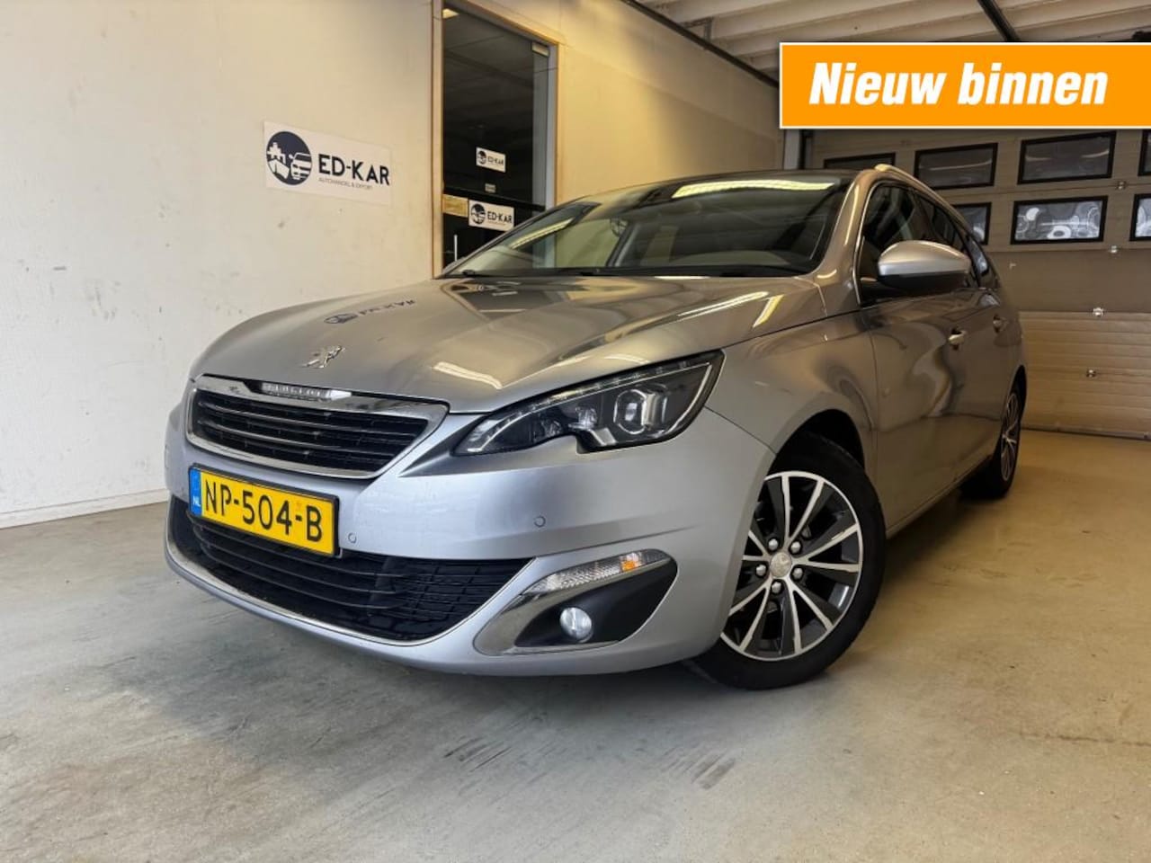 Peugeot 308 - SW 1.6 BlueHDI Blue Lease Premium PANO AUT BTW AUTO NAP APK - AutoWereld.nl