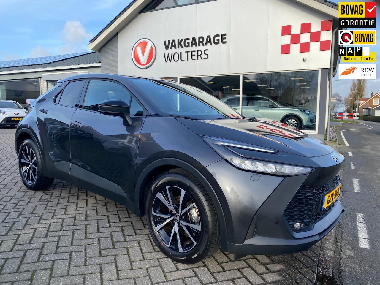 Toyota C-HR - 1.8 Hybrid 140 Dynamic RIJKLAARPRIJS! - AutoWereld.nl