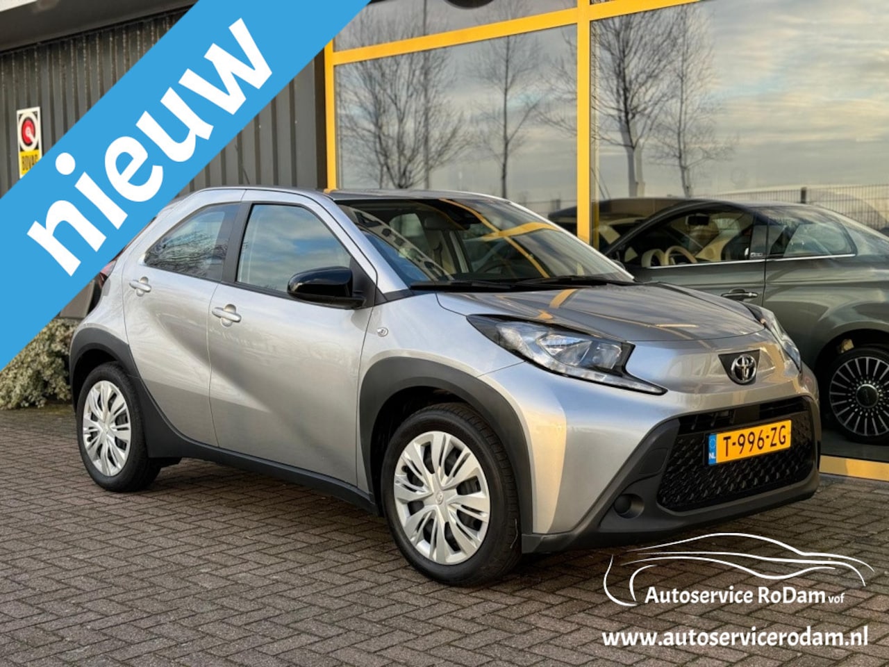 Toyota Aygo X - 1.0 VVT-i MT play 1.0 VVT-i MT Play - AutoWereld.nl