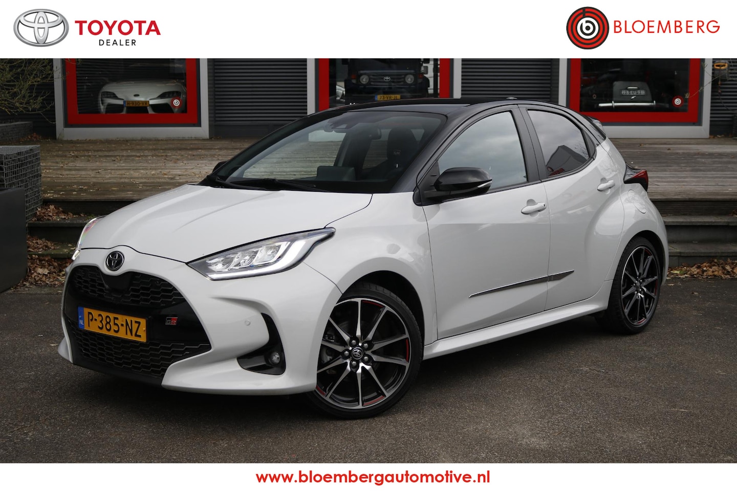 Toyota Yaris - 1.5 Hybrid GR Sport Premium Pack | Origineel NL - AutoWereld.nl