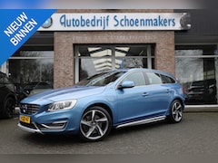 Volvo V60 - 2.4 D6 AWD Plug-In Hybrid Summum LEER+MEMORY TREKHAAK STOELVERWARMING ZWARTE-HEMEL 18"LMV