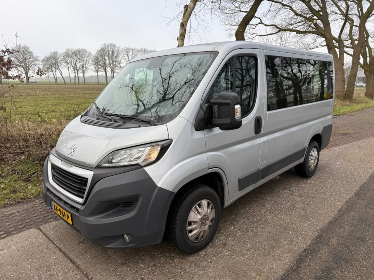 Peugeot Boxer - 330 2.0 BlueHDI 9pers. nieuwe d-riem - AutoWereld.nl