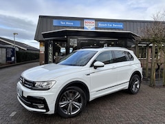 Volkswagen Tiguan - 2.0 TSI DSG 4Motion R-line Leder Pano Camera