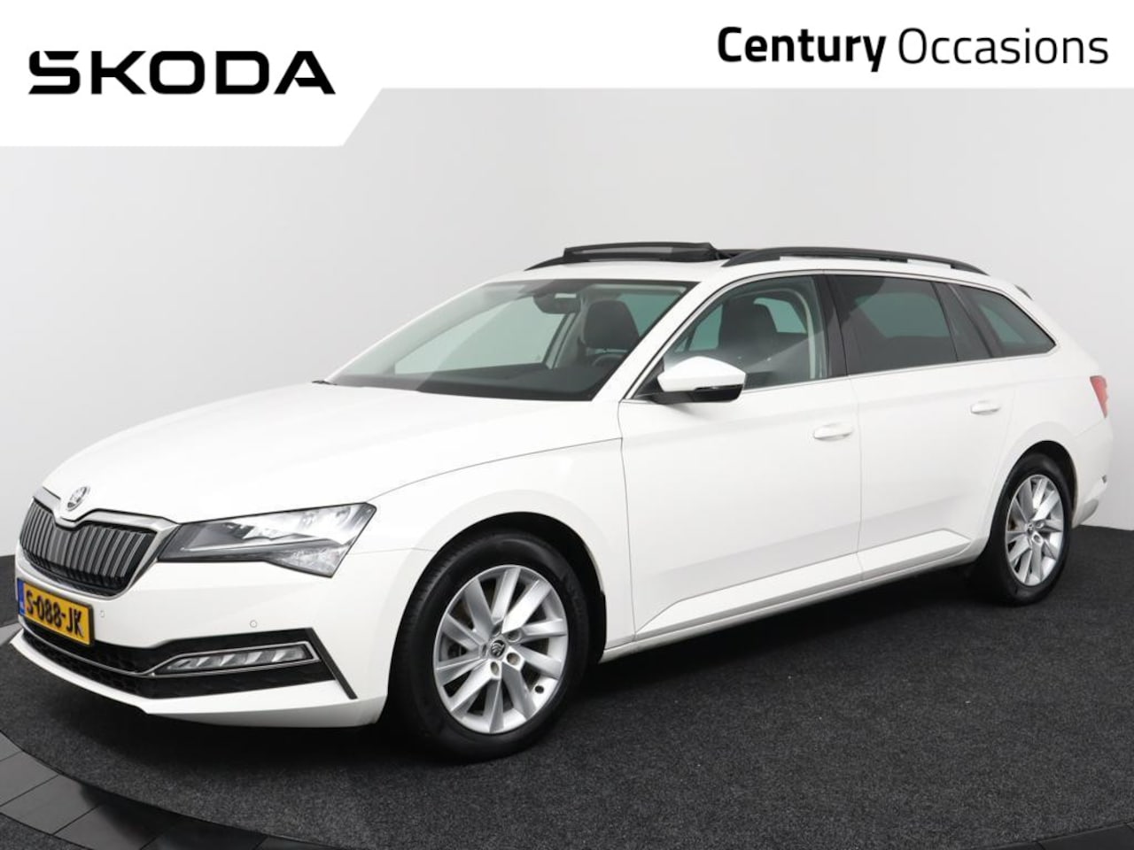 Skoda Superb Combi - 1.4 TSI iV Business Edition Plus 1.4 TSI 218Pk iV Business Edition Plus - AutoWereld.nl