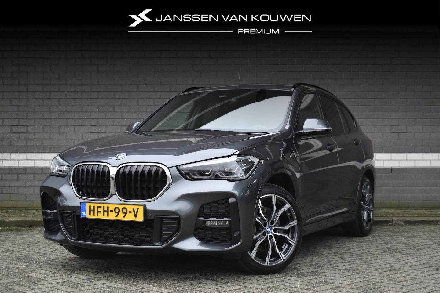 BMW X1 - xDrive25e High Executive / M Sport / Adaptieve Cruise Control / Keyless / 19" - AutoWereld.nl