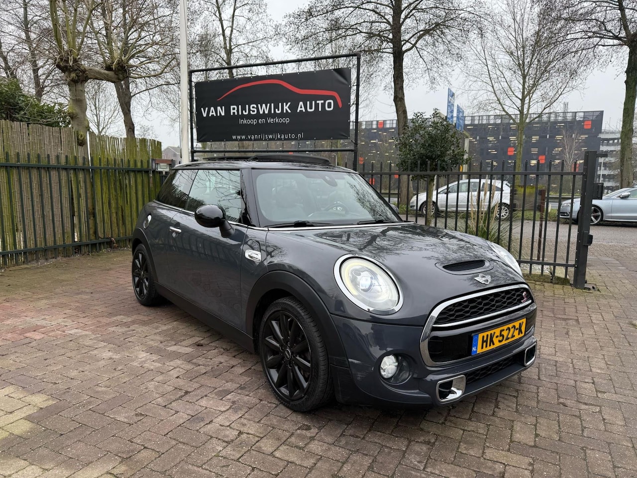 MINI Cooper S - Mini 2.0 Xenon Nav Leder Pano Head-up - AutoWereld.nl