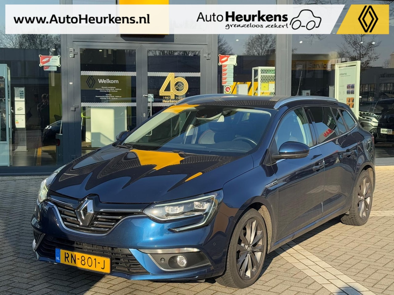 Renault Mégane Estate - TCe 130 Série Signature Exclusiv | 1e Eigenaar | Dealer onderhouden | Trekhaak | - AutoWereld.nl