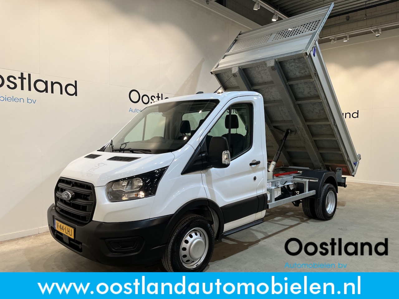 Ford Transit - 2.0 TDCI L2H1 130 PK RWD Kipper Open Laadbak / Euro 6 / Trekhaak / Dubbel Lucht / 3-Zits / - AutoWereld.nl