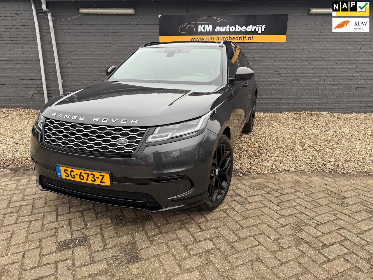 Land Rover Range Rover Velar - 2.0 I4 AWD R-Dynamic SE*Eerste Eigenaar*DealerOnderhouden*Winterset* - AutoWereld.nl