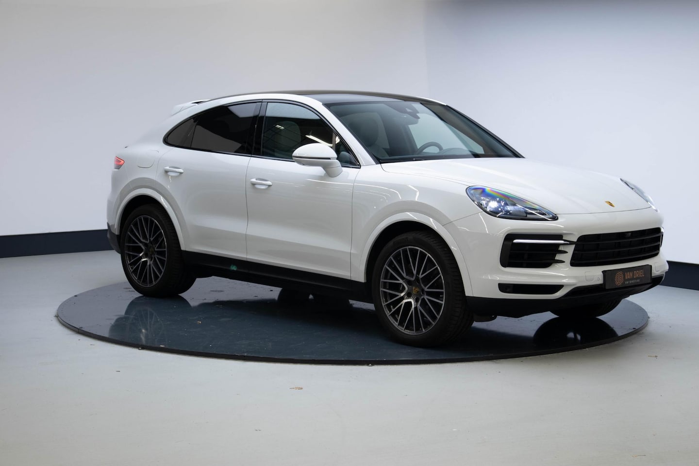 Porsche Cayenne Coupé - 3.0 E-Hybrid | 21 inch | 360 Camera | Panoramadak | - AutoWereld.nl