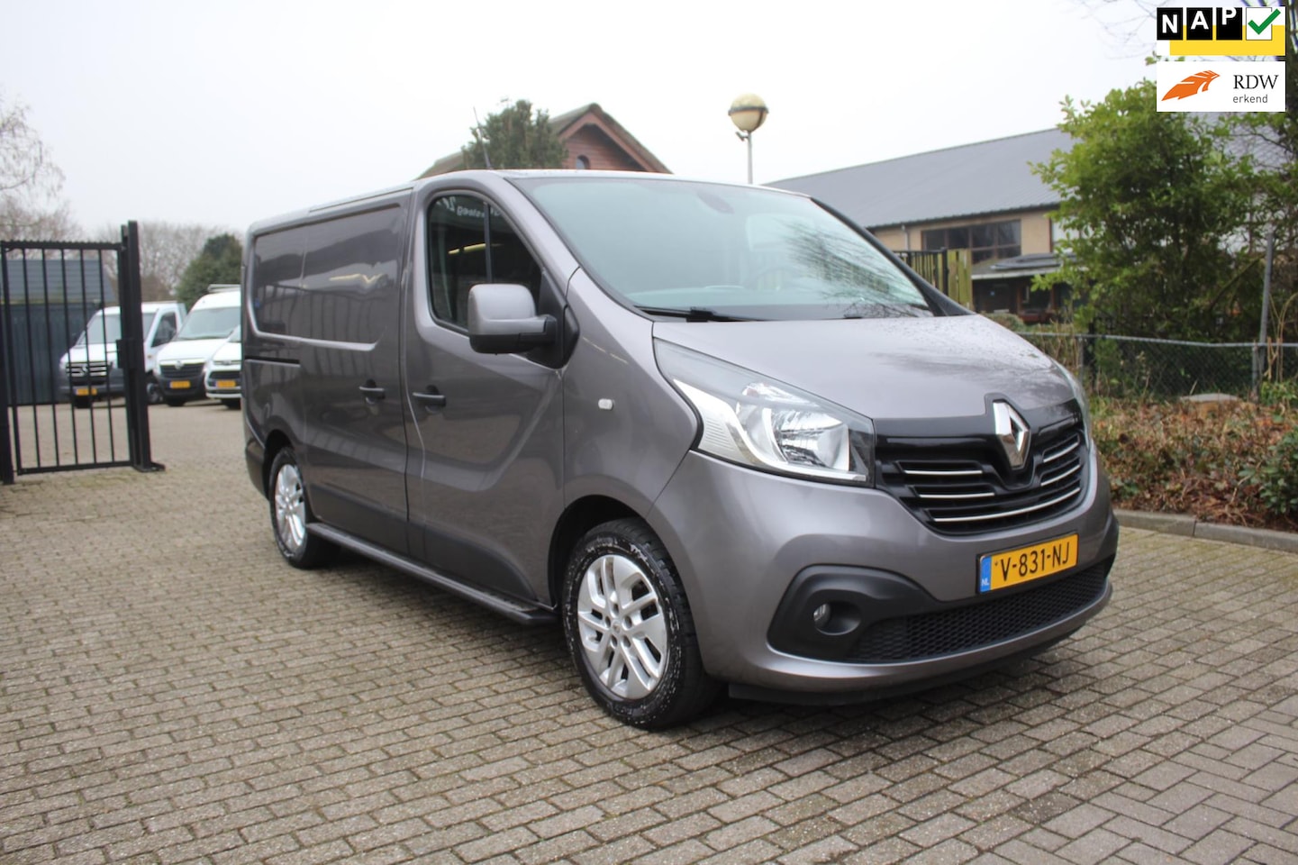 Renault Trafic - 1.6 dCi T29 L1H1 Formula Edition Yellow Energy 1.6 dCi T29 L1H1 Formula Edition Yellow Energy - AutoWereld.nl