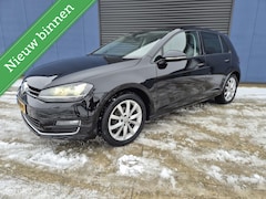 Volkswagen Golf - 1.2 TSI Highline XENON LED PDC STOELVERWARMING