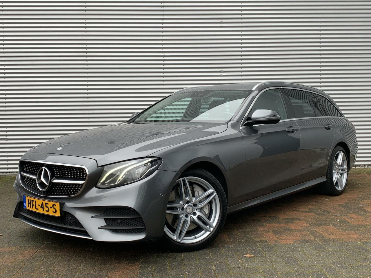 Mercedes-Benz E-klasse Estate - E400 4MATIC AMG LED CAMERA CARPLAY 2017 EERSTE EIGENAAR VOL OPTIES 334 PK NIEUW MODEL - AutoWereld.nl