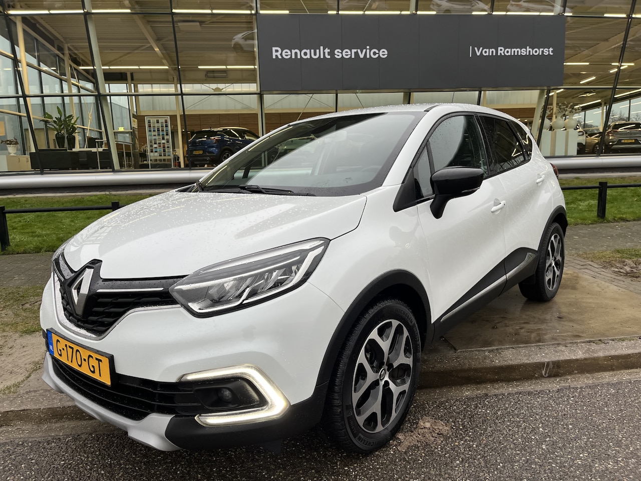 Renault Captur - 0.9 TCe Intens / Trekhaak / 17'' LMV / Keyless / PDC. Achter / Navi / DAB / - AutoWereld.nl