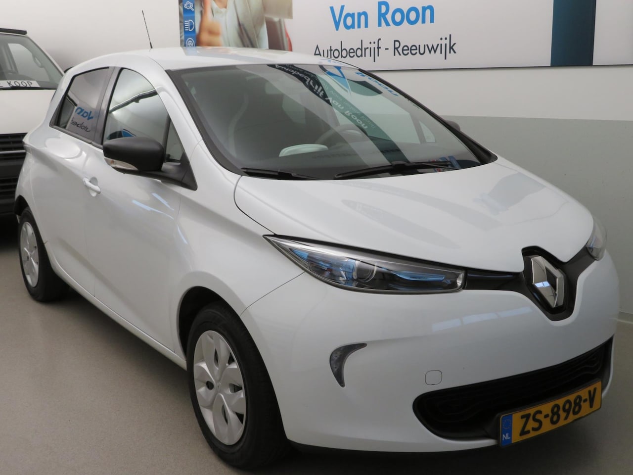 Renault Zoe - LIFE R90 41kWh #Koop Accu!#12Mnd. Garantie!#Org. NL#1e Eigenaar - AutoWereld.nl