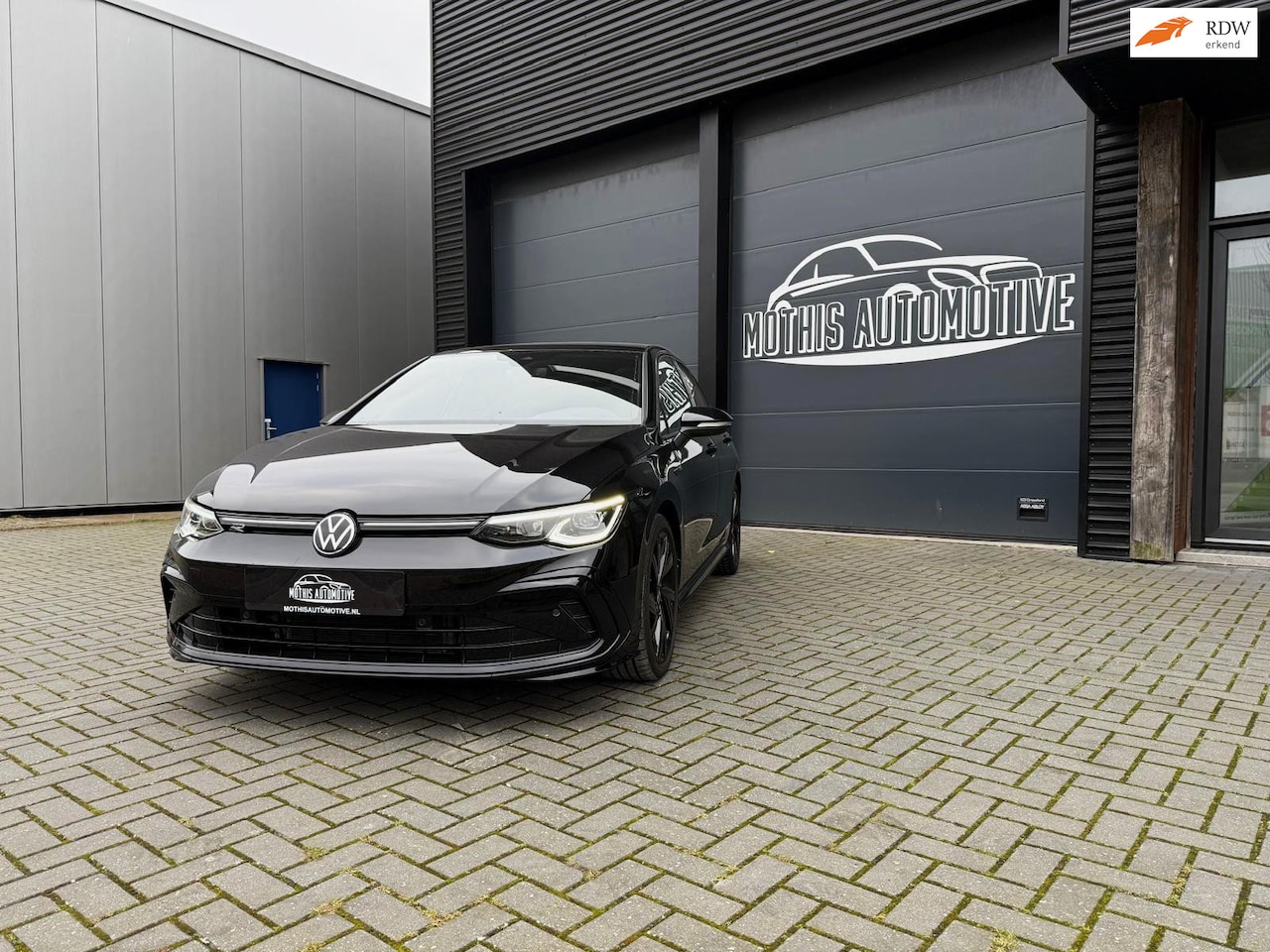 Volkswagen Golf - 1.5 eTSI R-Line Business automaat - AutoWereld.nl