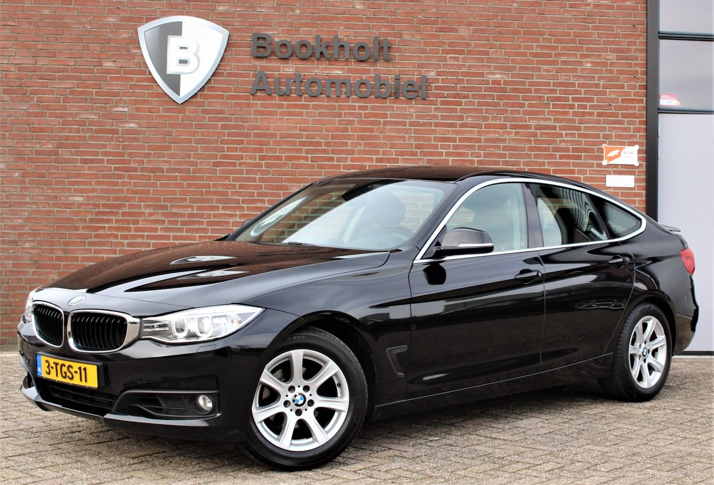 BMW 3-serie Gran Turismo - 320i GT Leer, Trekhaak, Stoelverwarming, Xenon, High Executive (1e eig. NL-auto met NAP) - AutoWereld.nl