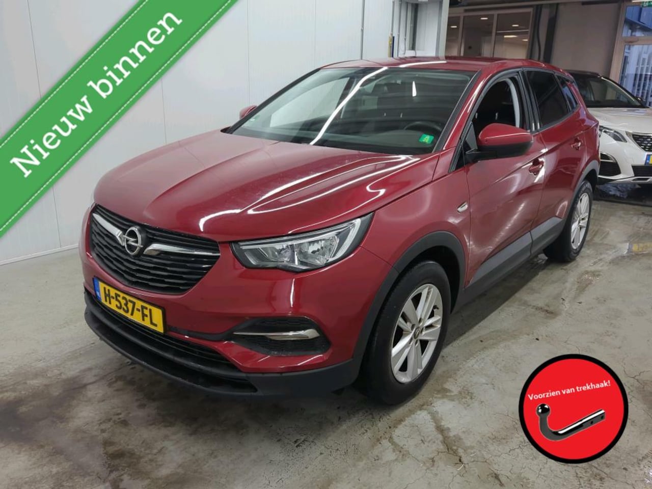 Opel Grandland X - 1.2 Turbo Edition | Navi | Trekhaak! | Sensoren | - AutoWereld.nl