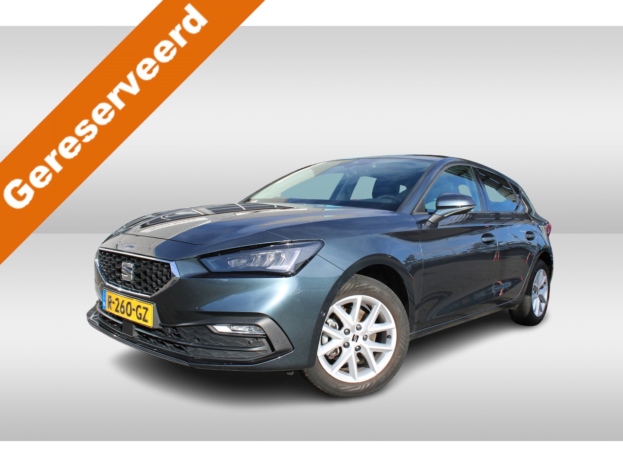 Seat Leon - 1.0 TSI Style Business Intense Navigatie / Camera / Virtual cockpit / Park assist / Extra - AutoWereld.nl