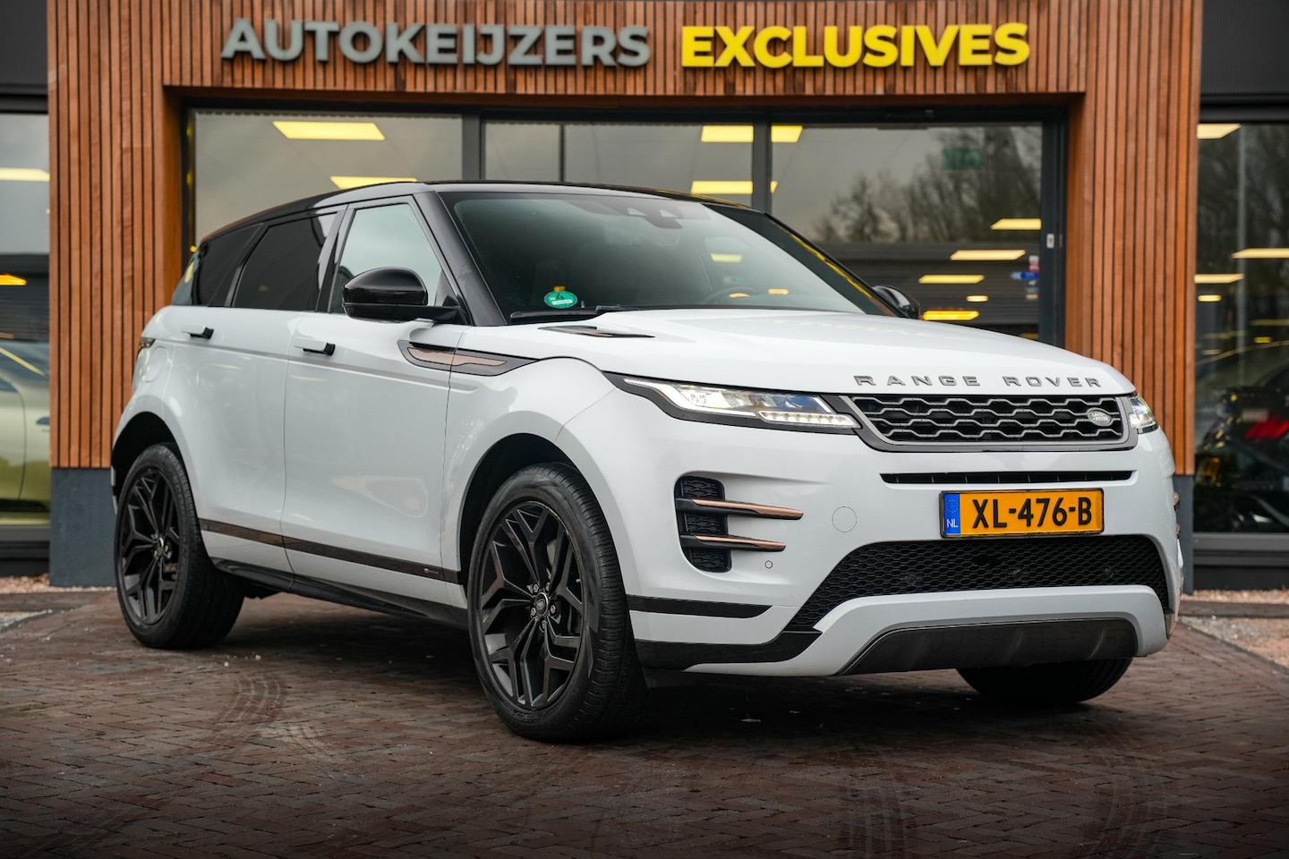 Land Rover Range Rover Evoque - 2.0 P200 AWD Dynamic R Nieuw model Panoramadak Stuurverw. Leer DAB+ Trekhaak 20"LM - AutoWereld.nl