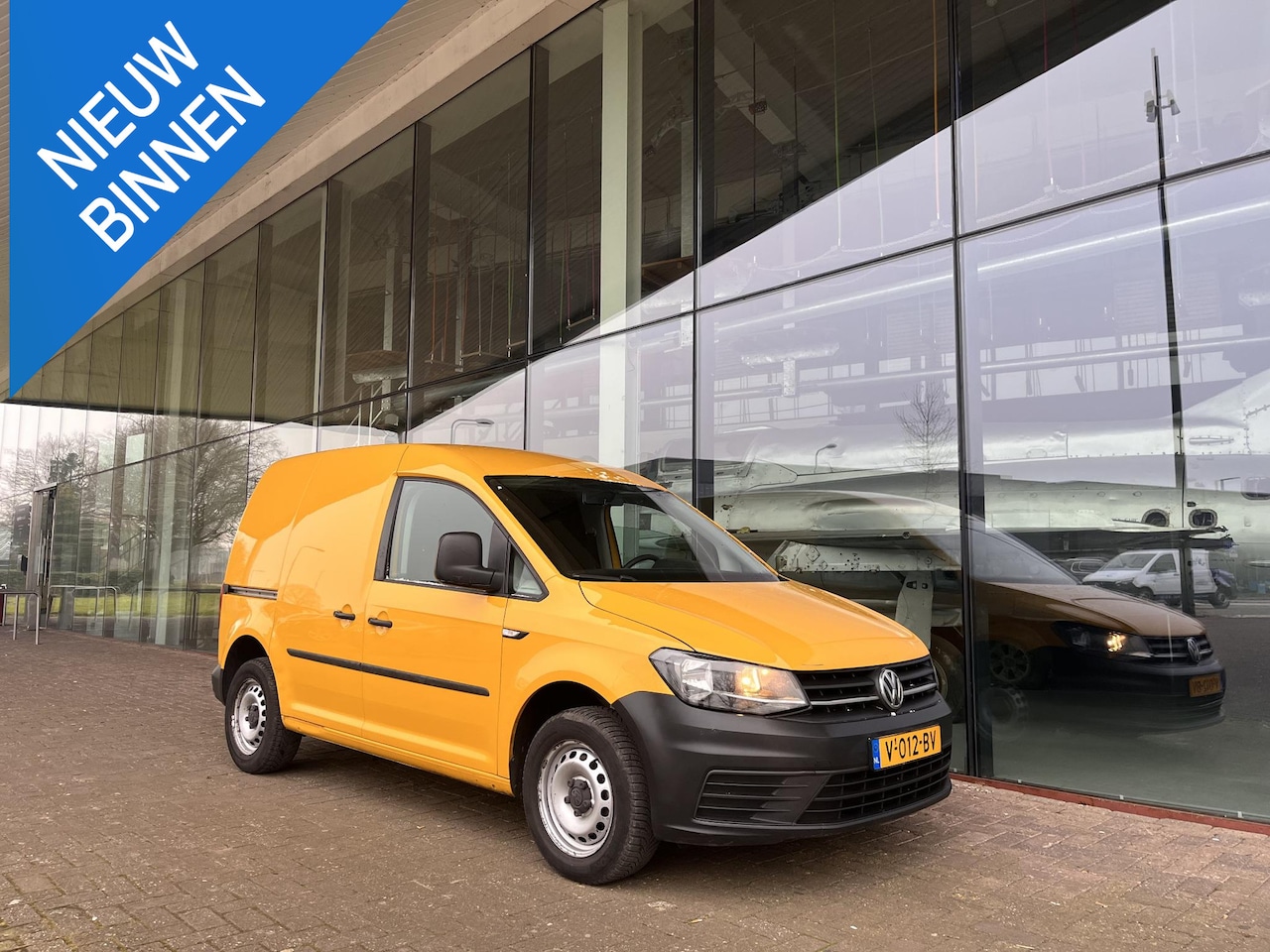 Volkswagen Caddy - 2.0 TDI L1H1-MARGE-CRUISE-AIRCO BLUETOOTH-APK - AutoWereld.nl