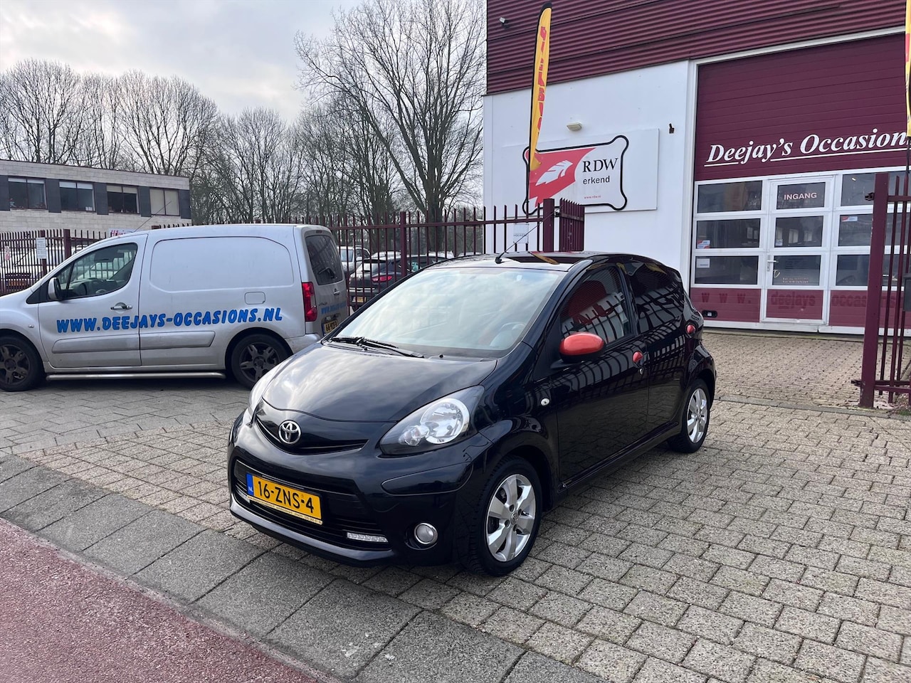 Toyota Aygo - 1.0 VVT-i 5D Dynamic Orange - AutoWereld.nl