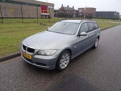 BMW 3-serie Touring - 320i High Executive