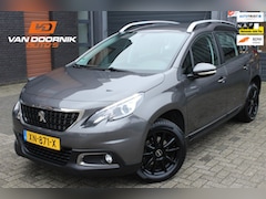 Peugeot 2008 - 1.2 PureTech Blue Lion Automaat/Navigatie/Trekhaak