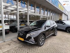 Hyundai Tucson - 1.6 T-GDI PHEV Premium 4WD 265PK / NAVIGATIE / ACHTERUITRIJCAMERA