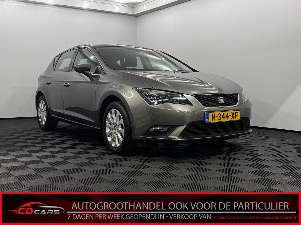 Seat Leon - 1.2 TSI Style Business Clima, Parkeersensoren, Stoelverwarming, Cruise control, A start st - AutoWereld.nl