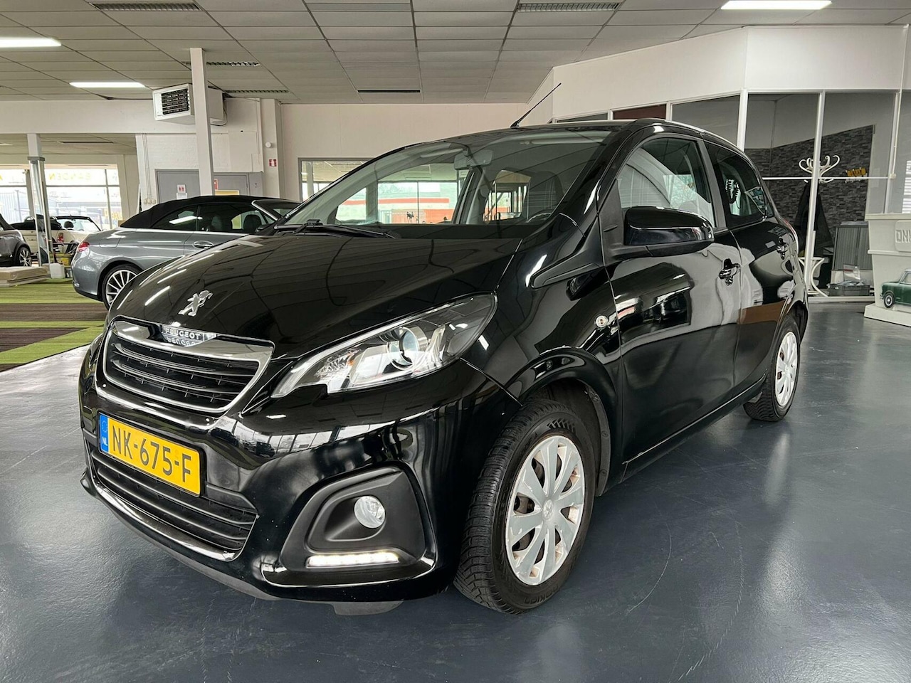 Peugeot 108 - 1.0 e-VTi Allure TOP! 12M Garantie - AutoWereld.nl