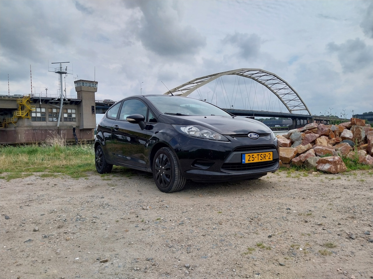 Ford Fiesta - 1.25 Ghia - AutoWereld.nl