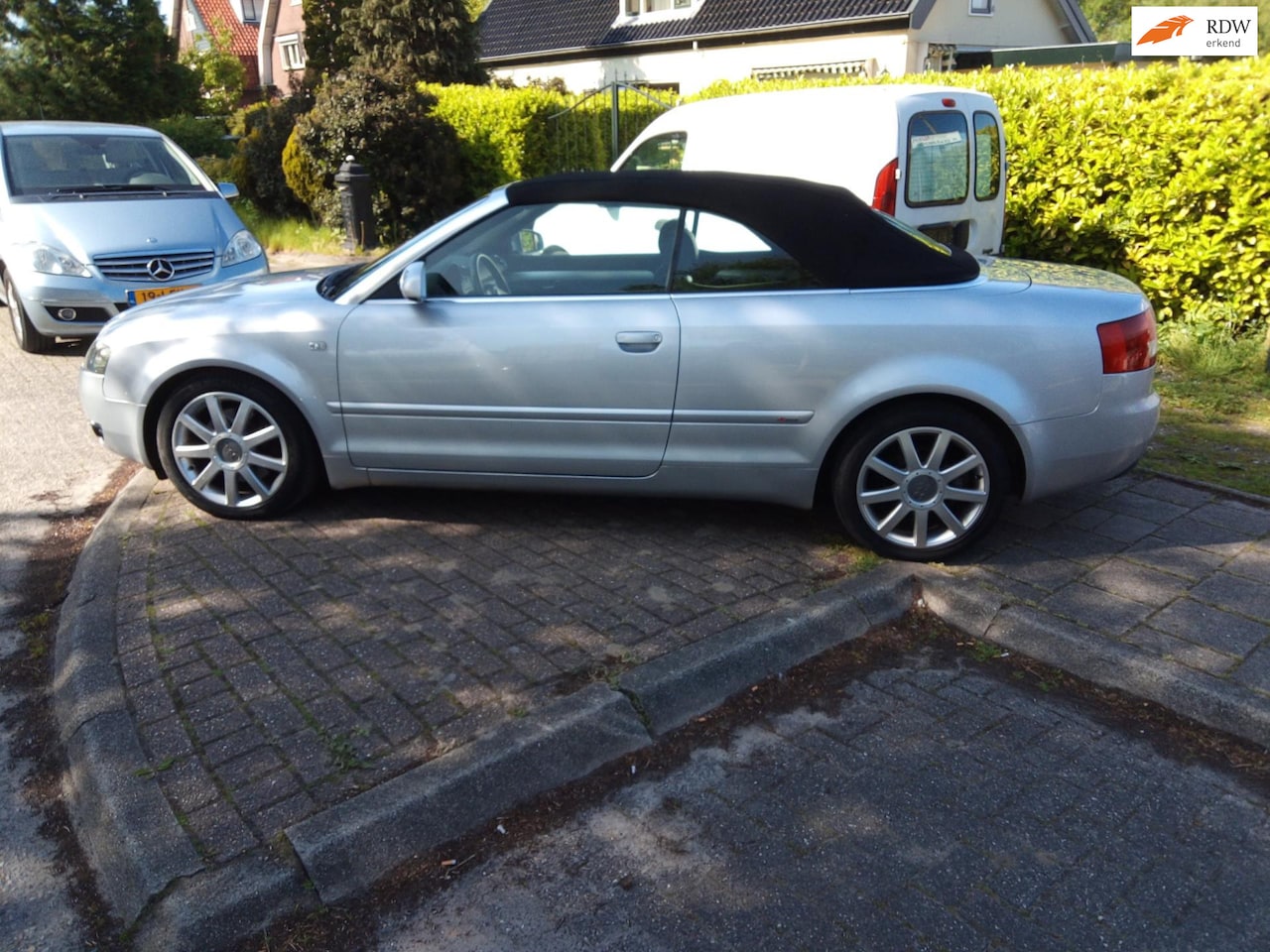 Audi A4 Cabriolet - 2.5 V6 TDI Pro Line 2.5 V6 TDI Pro Line - AutoWereld.nl