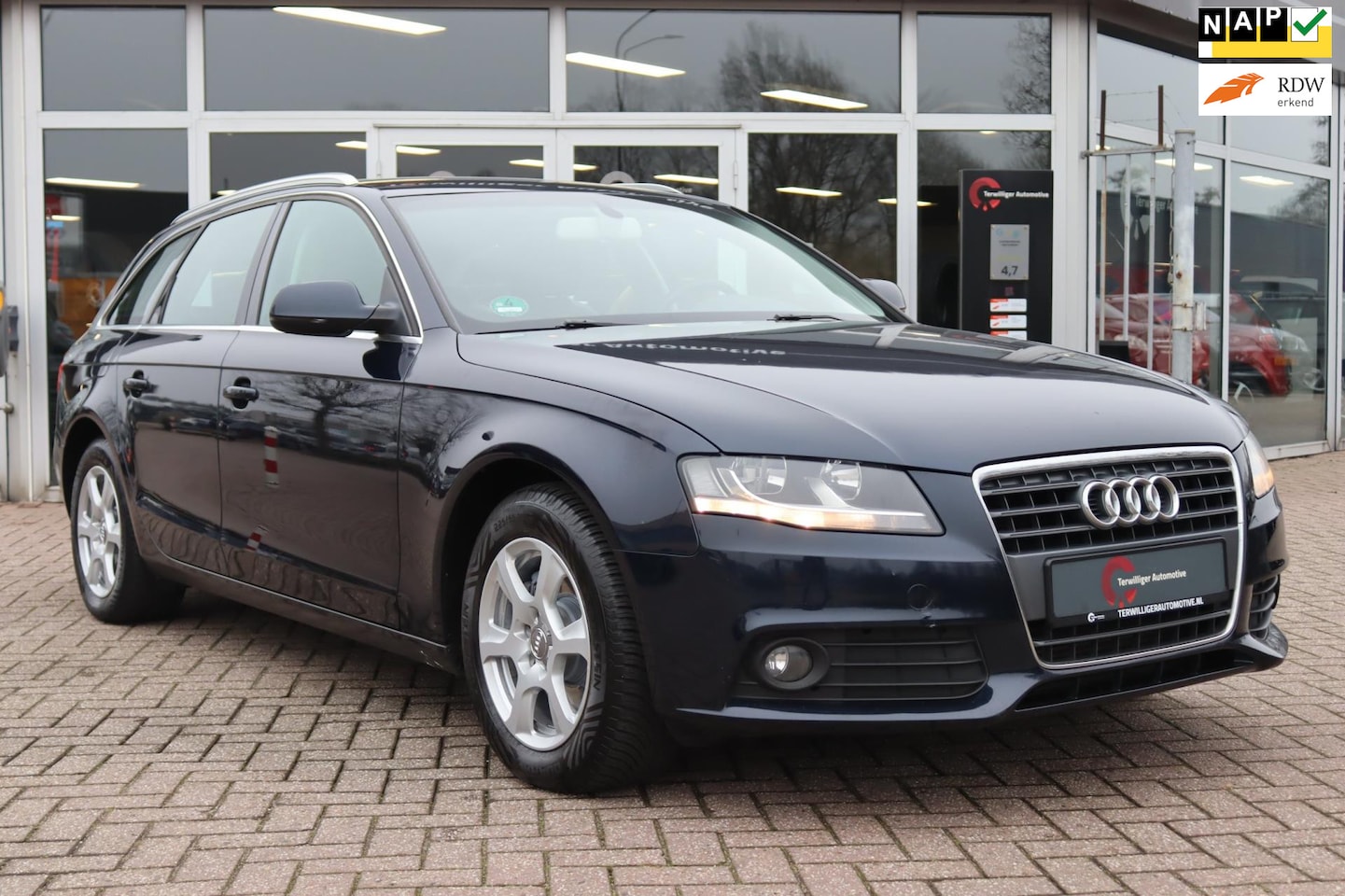 Audi A4 Avant - 2.0 TFSI | AUTOMAAT| YOUNGTIMER | LEDER | NAVI | ALL SEASON BANDEN | ONDERHOUDSHISTORIE | - AutoWereld.nl