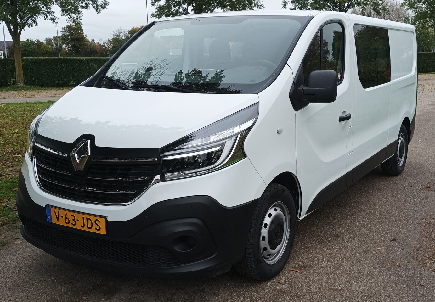 Renault Trafic - 2.0 dCi 120 T29 L2H1 DC Comfort 2.0 dCi T29 L2H1DCWo - Dubbele Cabine - 6-Zits - AutoWereld.nl