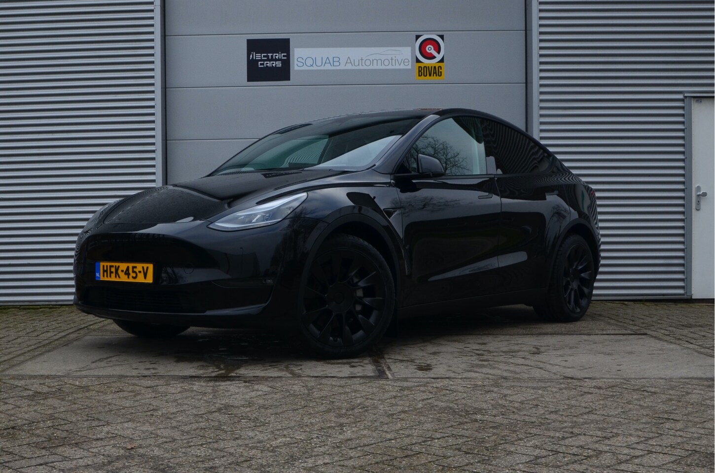 Tesla Model Y - Long Range AWD 75 kWh Trekhaak (1.600kg), 20" Alu, AutoPilot - AutoWereld.nl