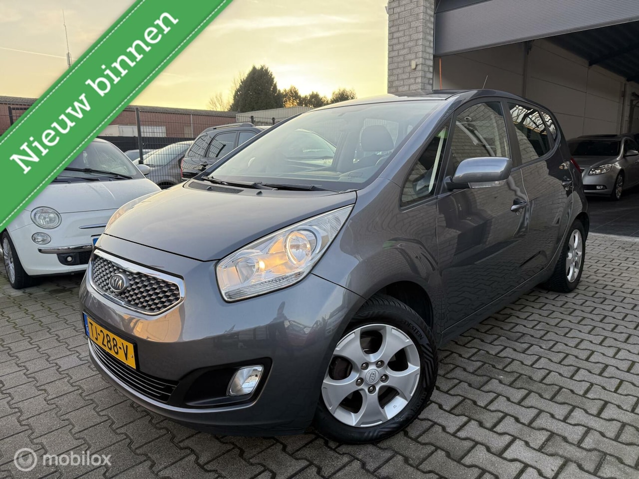 Kia Venga - 1.6 CVVT X-tra / 5DRS / Airco / Park.sensoren - AutoWereld.nl